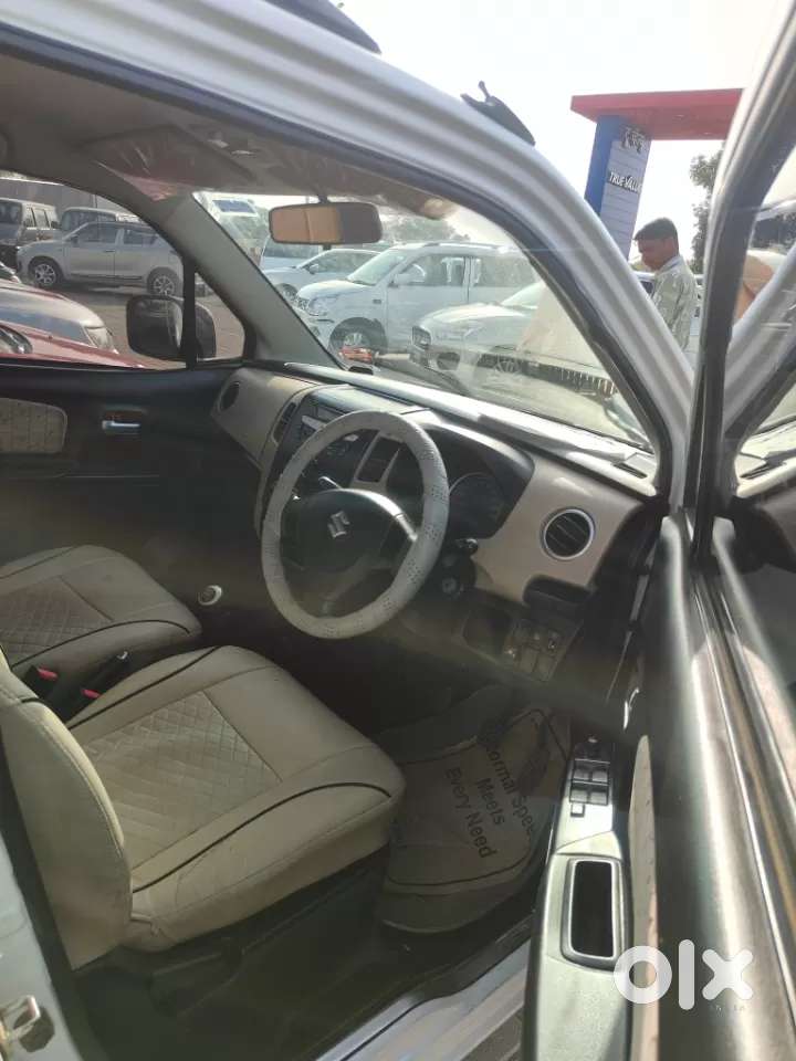 Maruti Suzuki Wagon R Vxi 1.0, 2018, Petrol