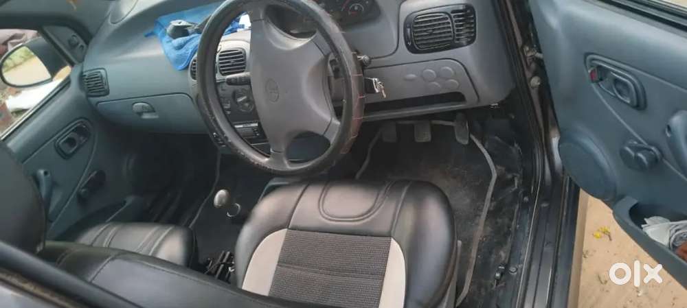 कार की कंडीशन बहुत अच्छी है ओर ट्रांसफर के कारण बेच रहे हैं।
