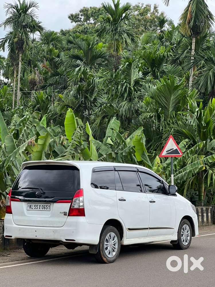 Toyota Innova 2013 Diesel 175000 Km Driven