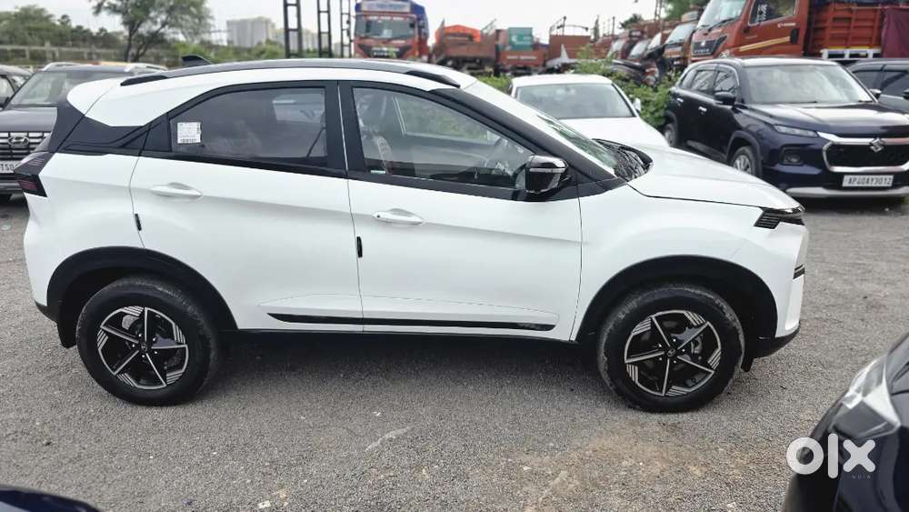 Tata Nexon Creative Plus S  Diesel 2025
