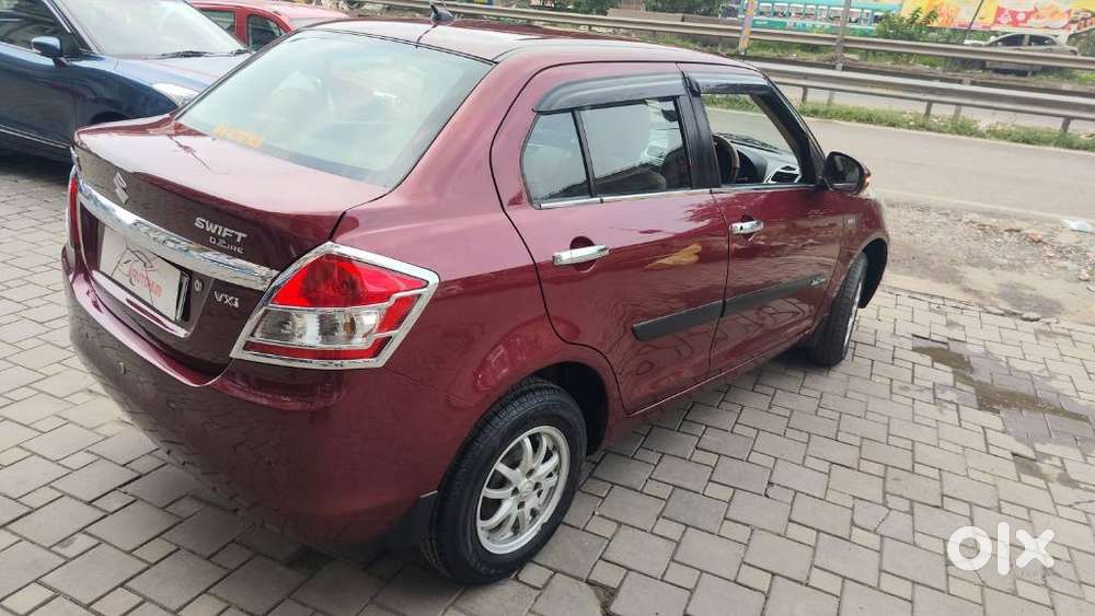 Maruti Suzuki Swift Dzire 1.2 Vxi Bsiv, 2015, Petrol