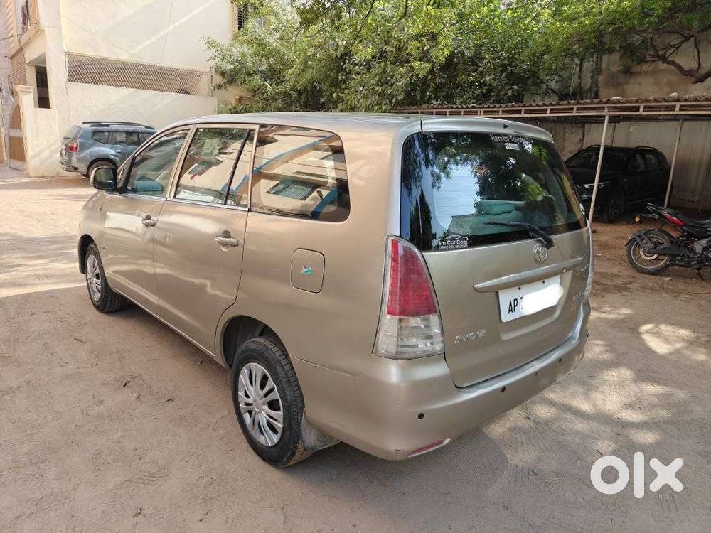 Toyota Innova 2004-2011 2.0 G (petrol) 8 Seater Bs Iv, 2009, Petrol