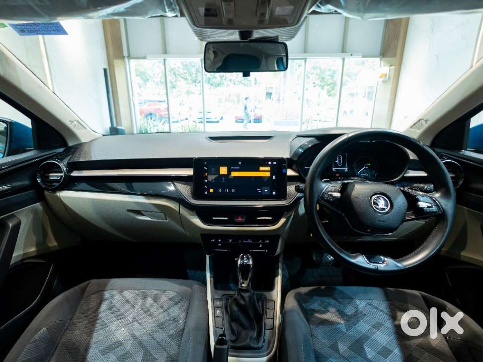 Skoda Slavia Ambition 1.0l Tsi At, 2026, Petrol