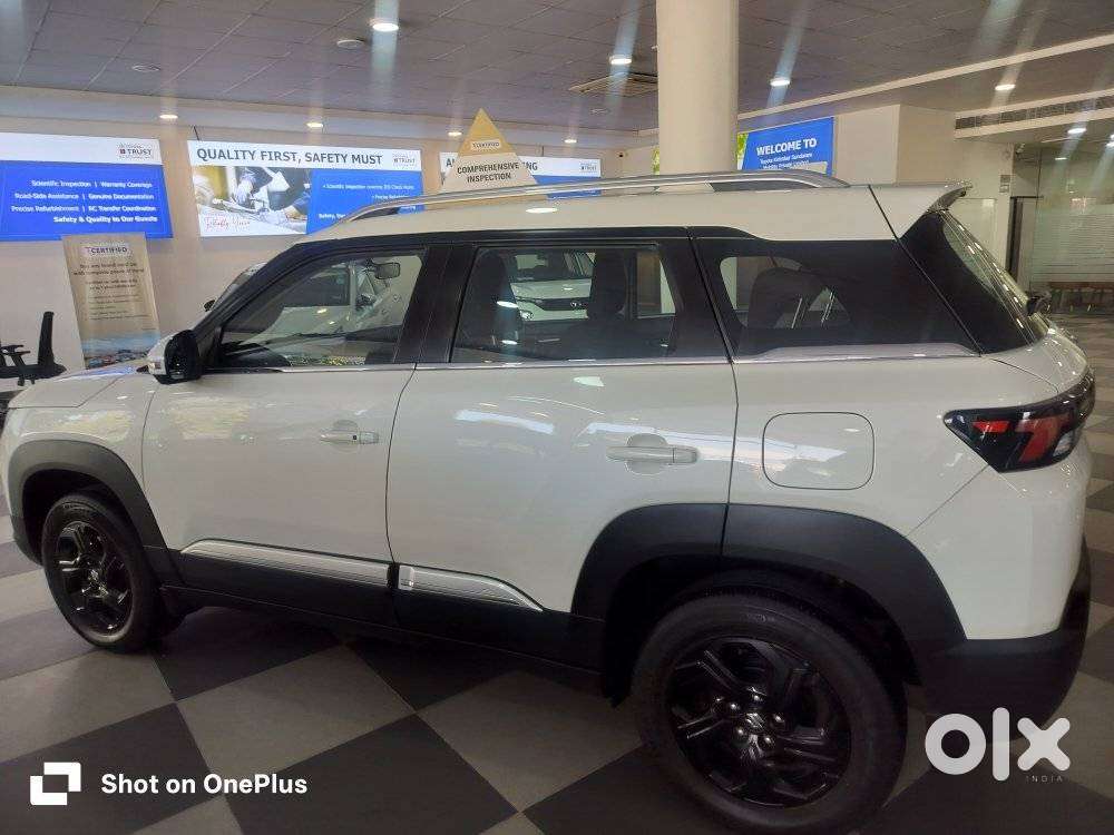 Maruti Suzuki Brezza 1.5 Zxi At Smart Hybrid, 2023, Petrol