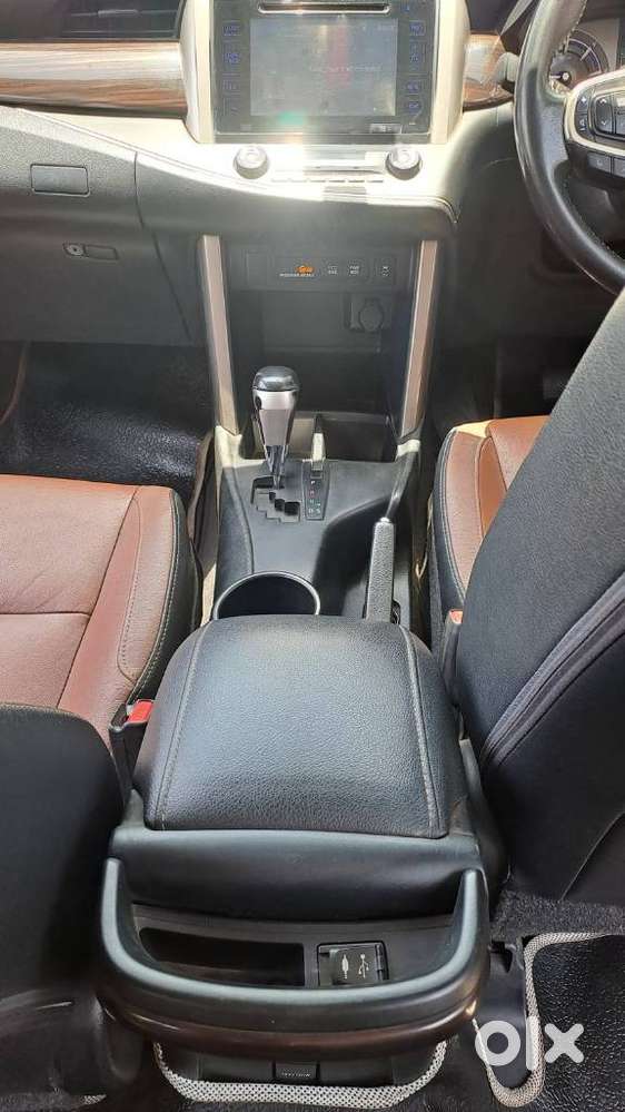 Toyota Innova Crysta 2.8z Automatic, 2018, Diesel