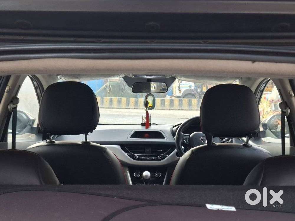Tata Nexon 1.2 Revotron Xt, 2018, Petrol
