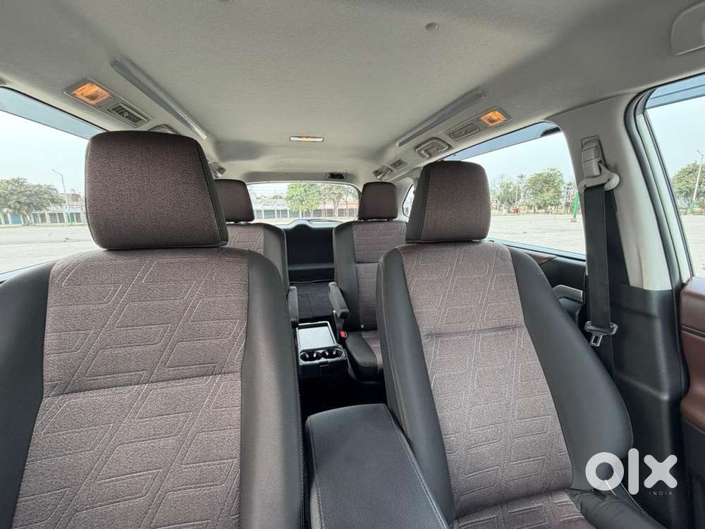 Toyota Innova Hycross 2.0 Vx Hybrid 7 Str, 2023, Electric