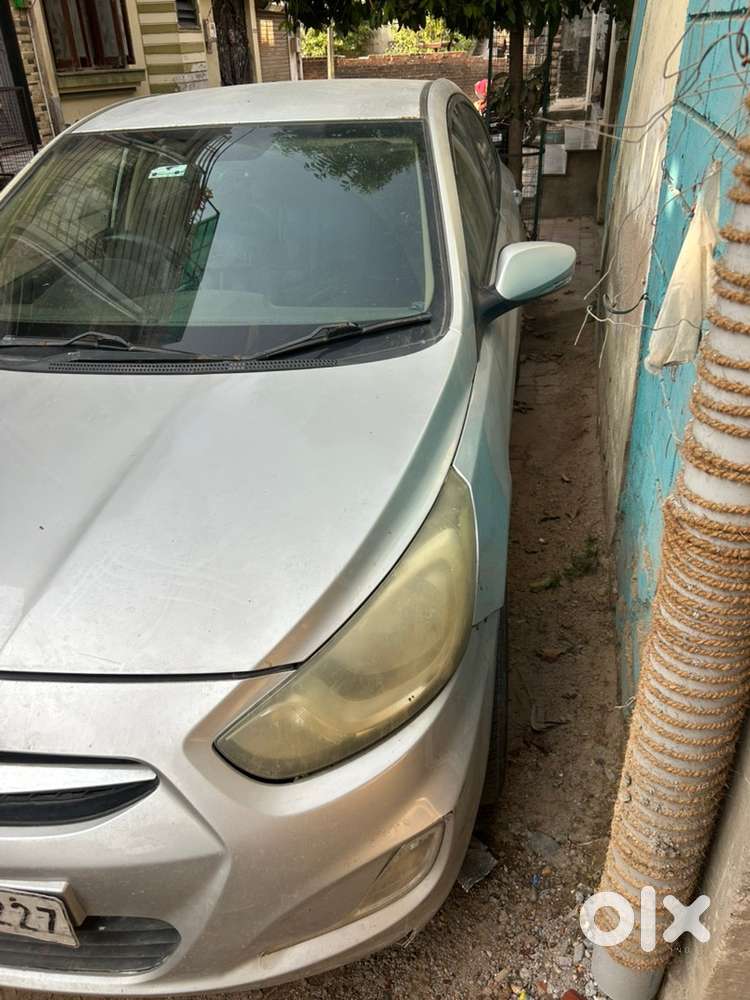 Hyundai Fluidic Verna 2015