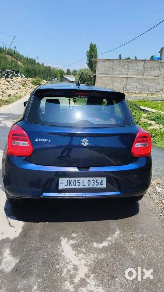 Maruti Suzuki Swift 2022 Vxi Automatic