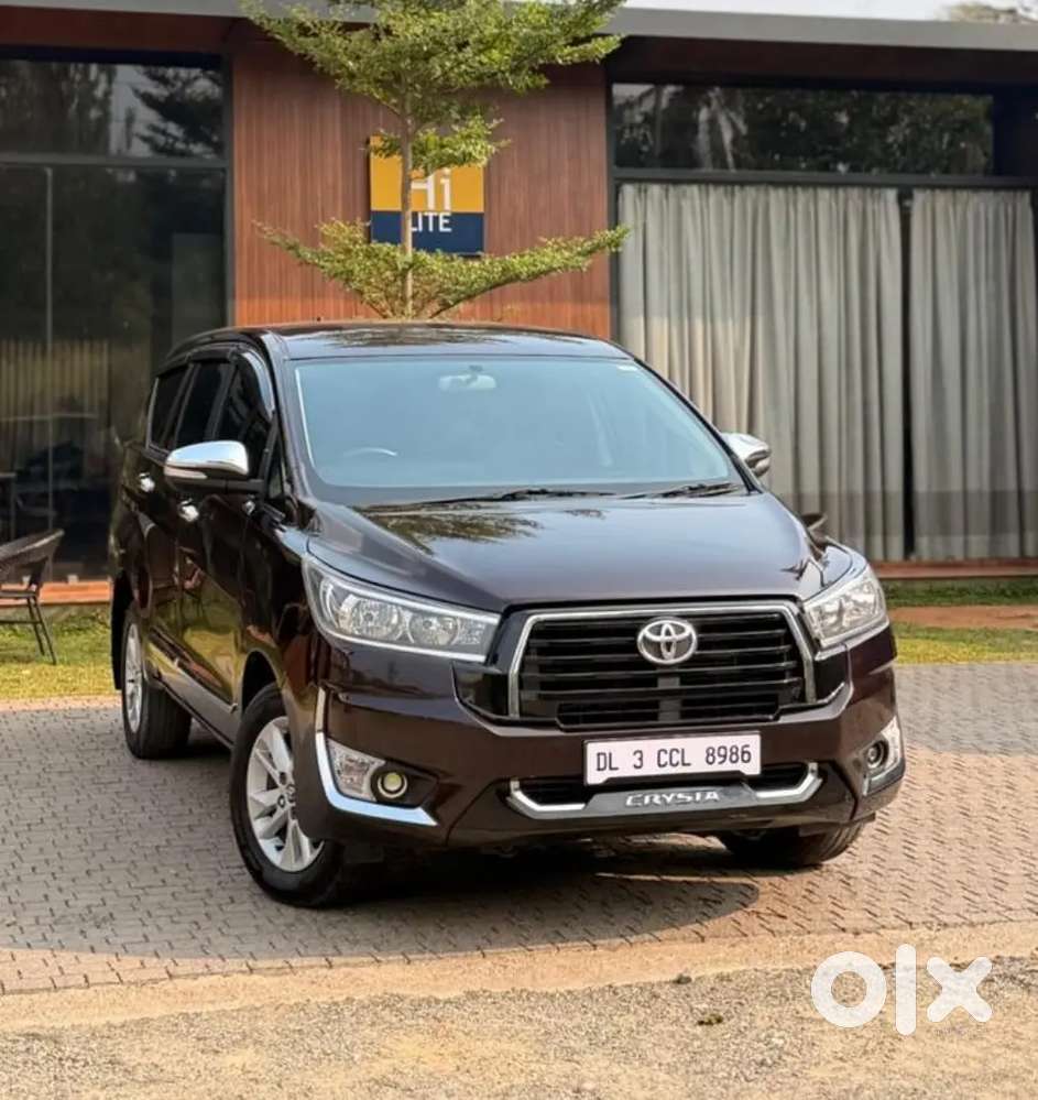Toyota Innova Crysta 2.4 Mt 2017