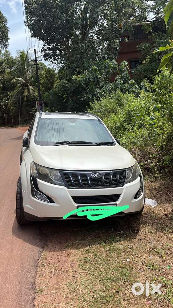 Mahindra XUV500 Diesel Manual 2018 single owner full showroom main