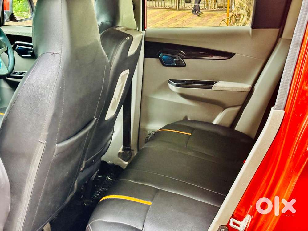 Mahindra Kuv 100 Mahindra-kuv-100-g80-k8, 2016, Petrol