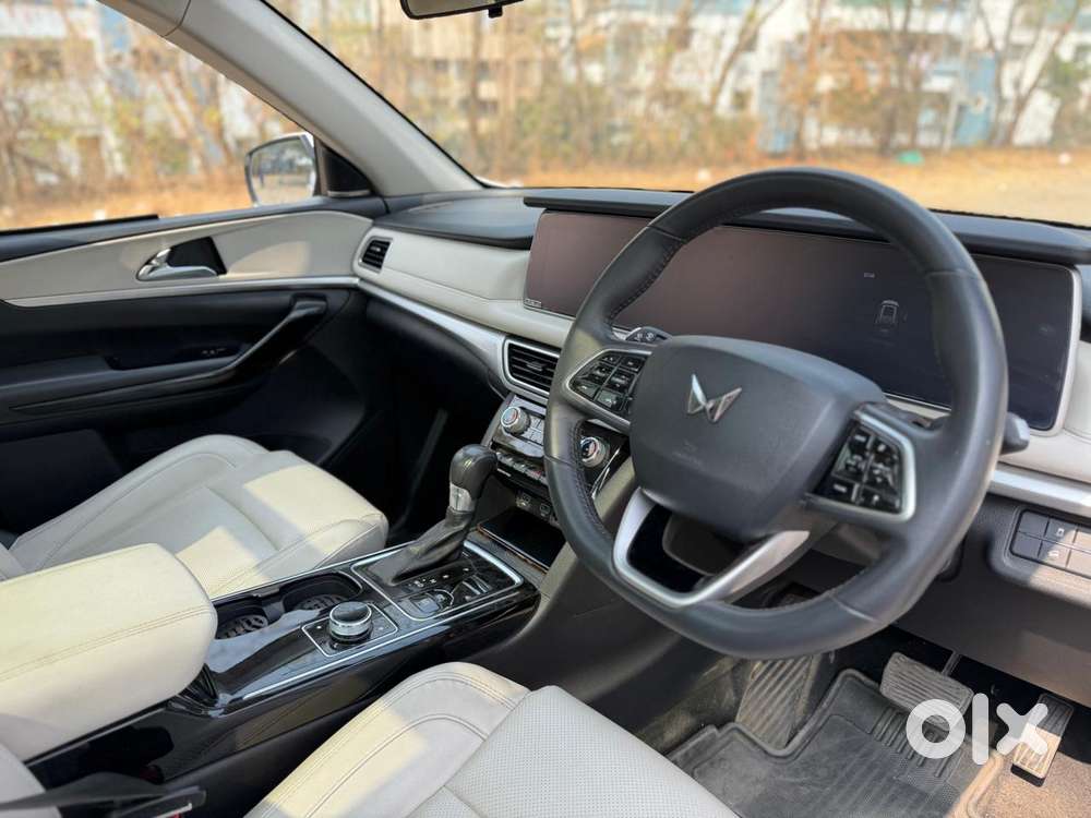 Mahindra Xuv700 2.0 Ax 7 Petrol At Luxury Pack Str, 2022, Diesel