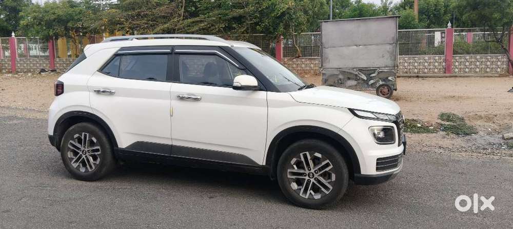 Hyundai Venue Sx (o) Mt 1.5 Diesel, 2024, Diesel