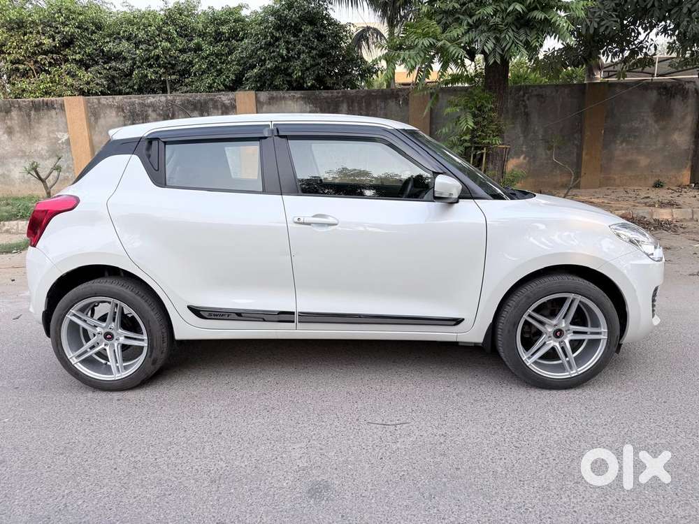 Maruti Suzuki Swift 1.2 Vxi (o), 2023, Petrol