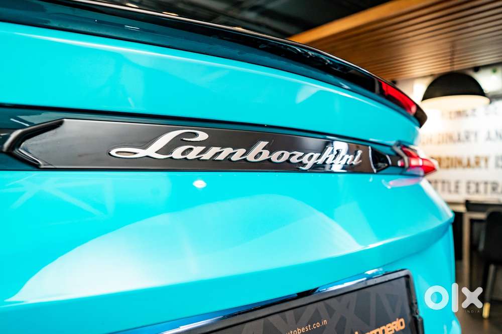 Lamborghini Urus V8, 2021, Petrol