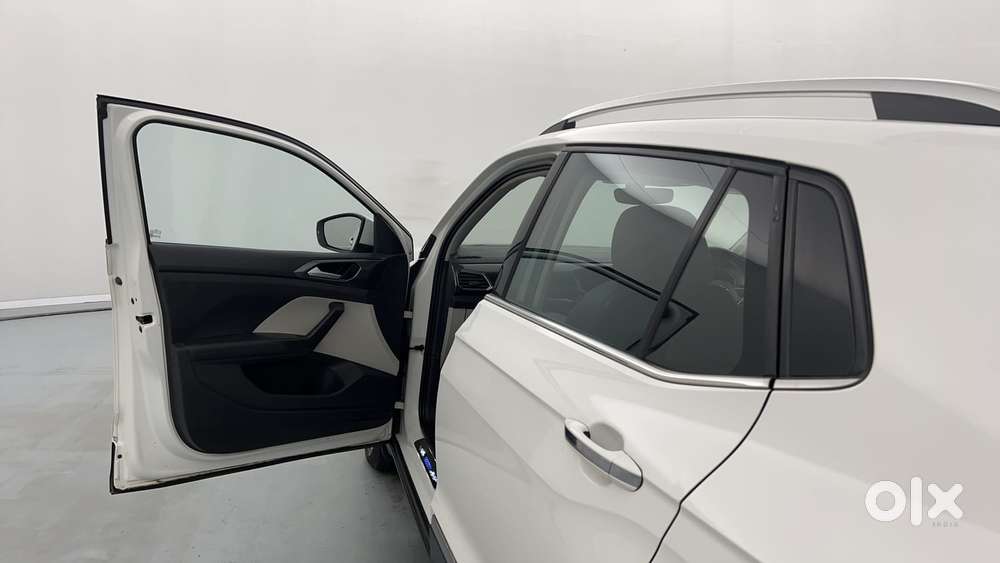 Volkswagen Taigun Topline 1.0 Tsi At (electric Seats), 2022, Petrol