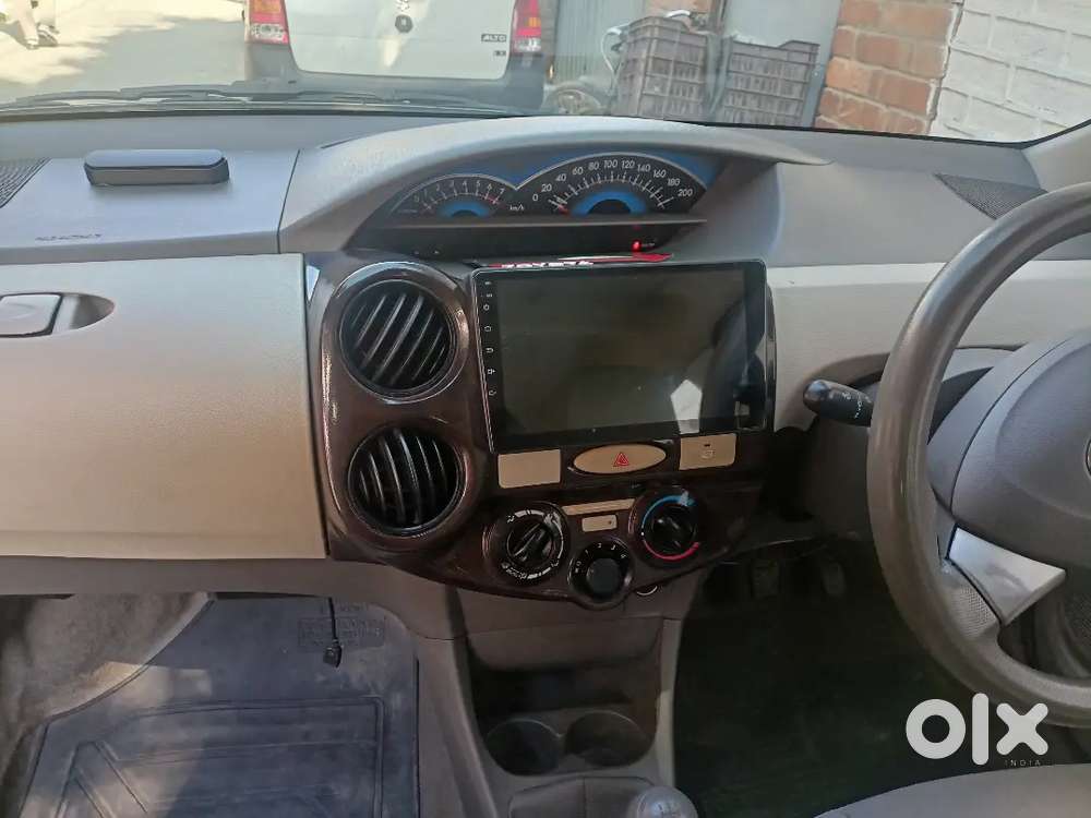 Etios Liva Petrol 2015 December