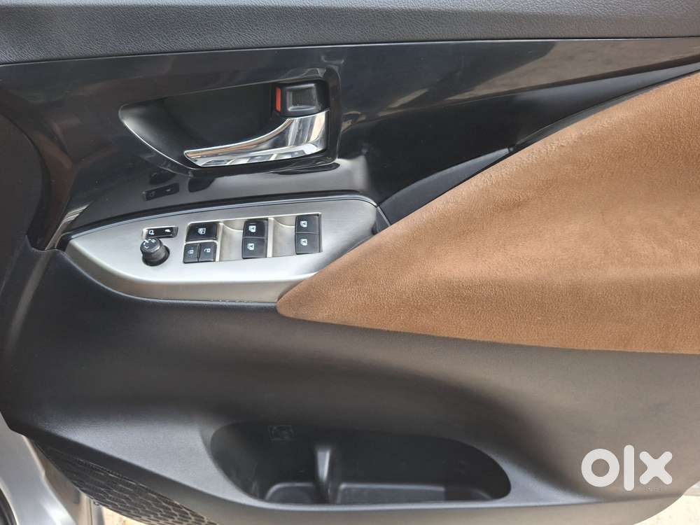 Toyota Innova Crysta 2.7 Zx At, 2017, Cng & Hybrids