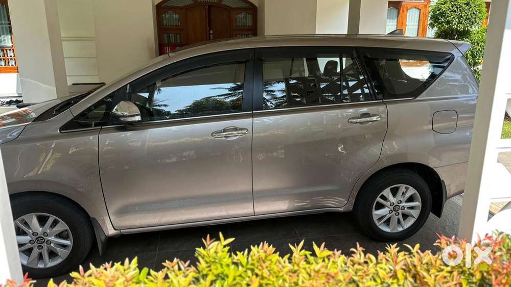 Toyota Innova Crysta 2.8z Automatic, 2017, Diesel