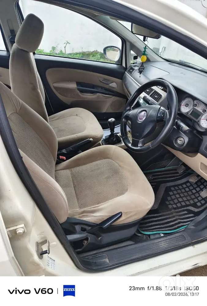 Fiat Linea Emotion 2010 Petrol Manual