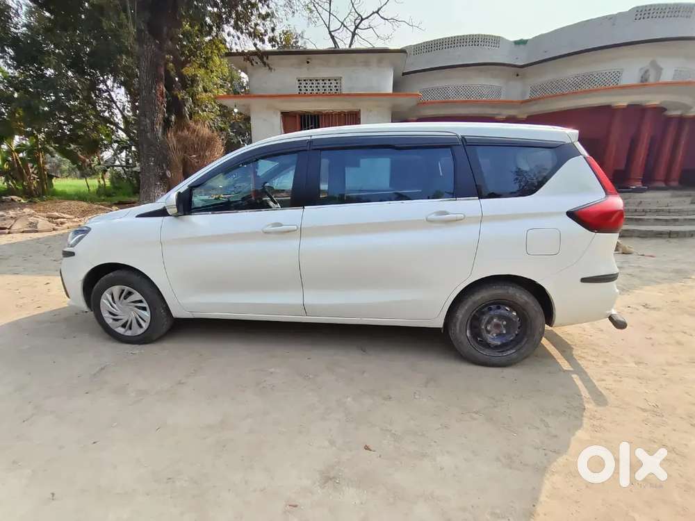 Maruti Suzuki Ertiga 2024 Petrol 35000 Km Driven