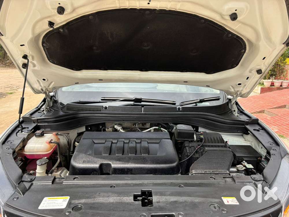 Mahindra Xuv700 2.2 Ax 7 Diesel At Luxury Pack Str, 2023, Diesel