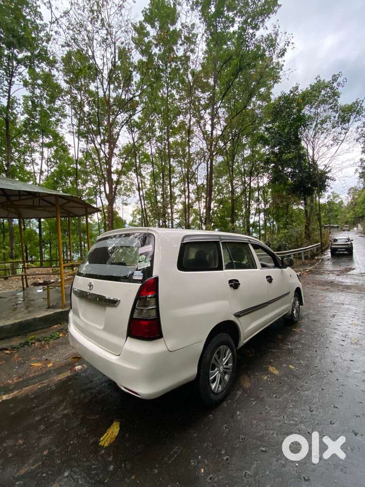 Toyota Innova 2.5 Ev (diesel) Ps 8 Seater Bs Iv, 2014, Diesel