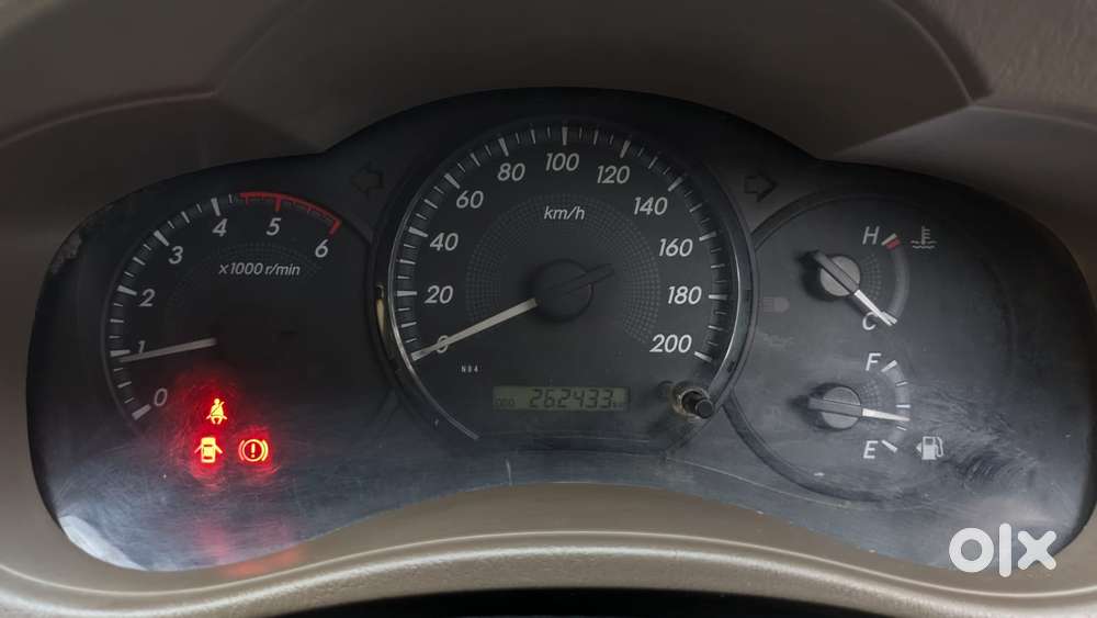 Toyota Innova 2.5 G (diesel) 8 Seater Bs Iv, 2015, Diesel