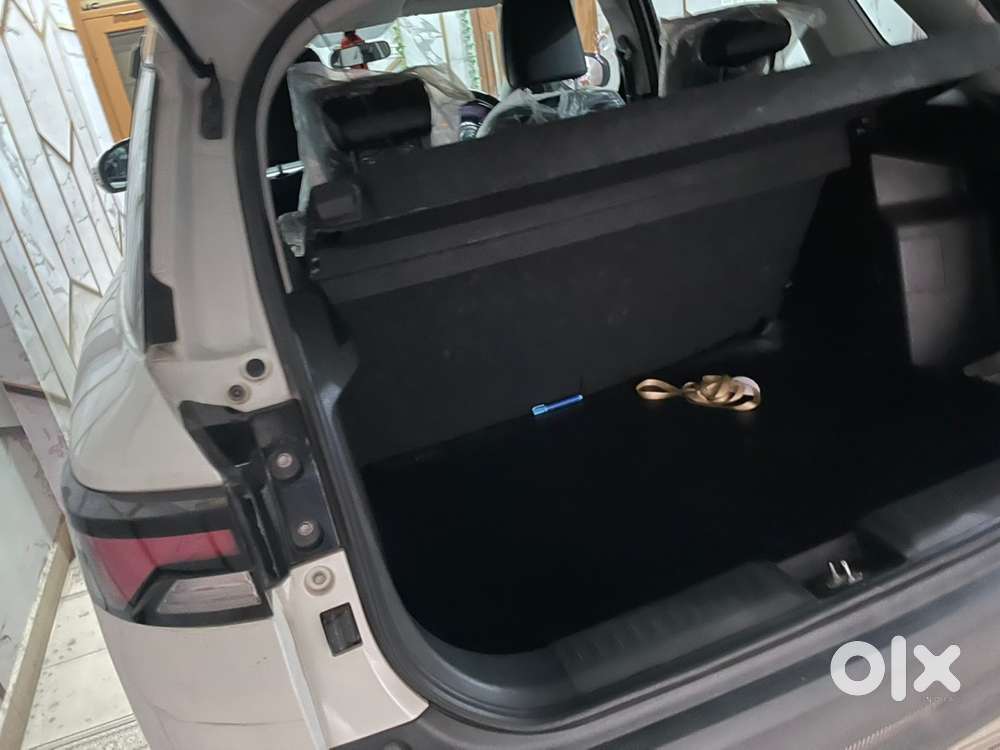 Maruti Suzuki Brezza 2023 Petrol ( Like New Condition) 31000 Km Driven