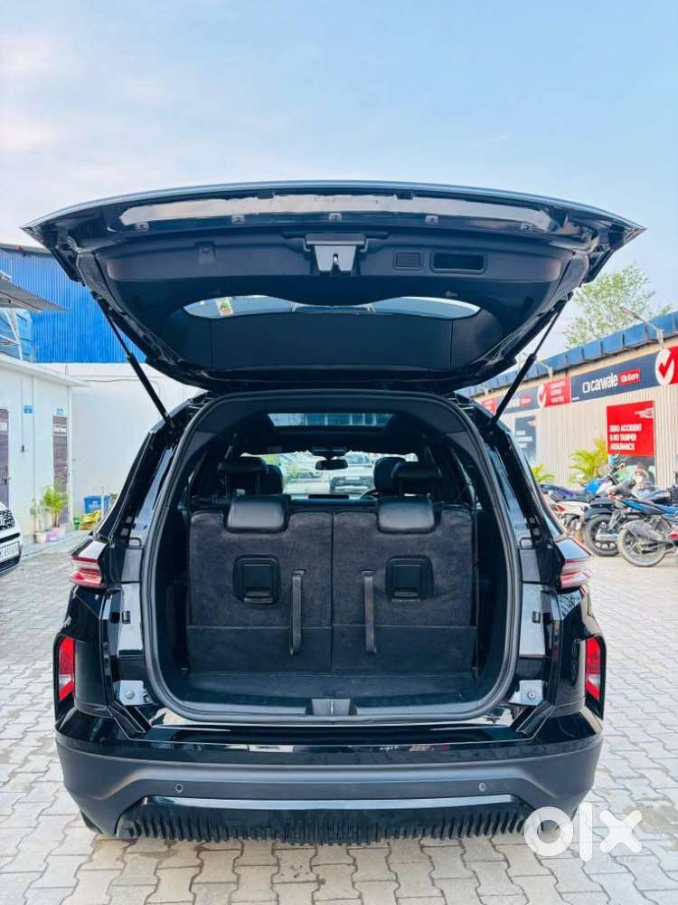 Tata Safari Pure Plus S Dark Edition, 2025, Diesel