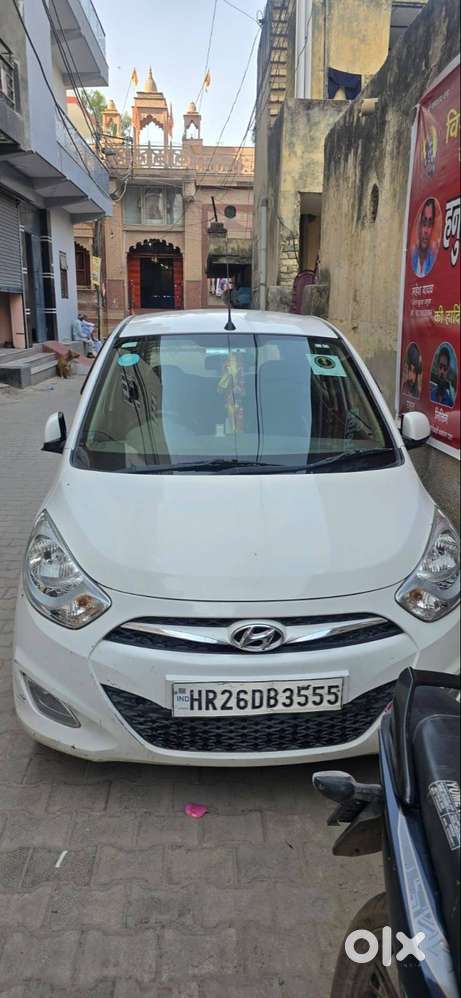 Hyundai I10 Sportz White Colour