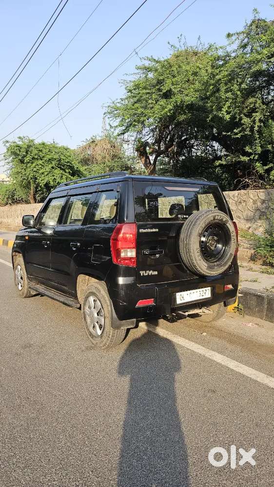 Mahindra Tuv 300 2016 T6+ Single Owner