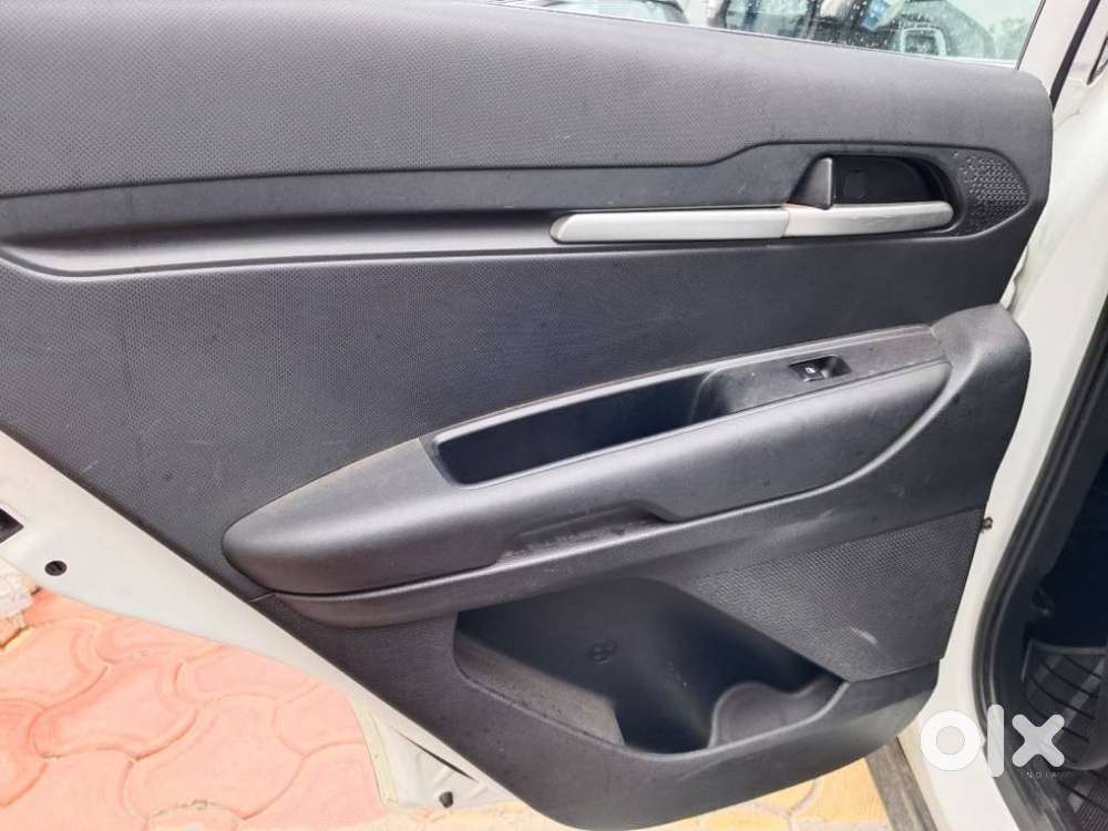 Kia Sonet G1.2 5mt Htk+(o), 2023, Petrol