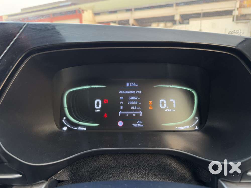 Kia Carens 1.5 Luxury Plus Diesel 6 Str, 2022, Diesel