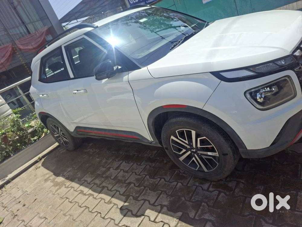 Hyundai Venue Sx Dual Tone Turbo, 2022, Petrol
