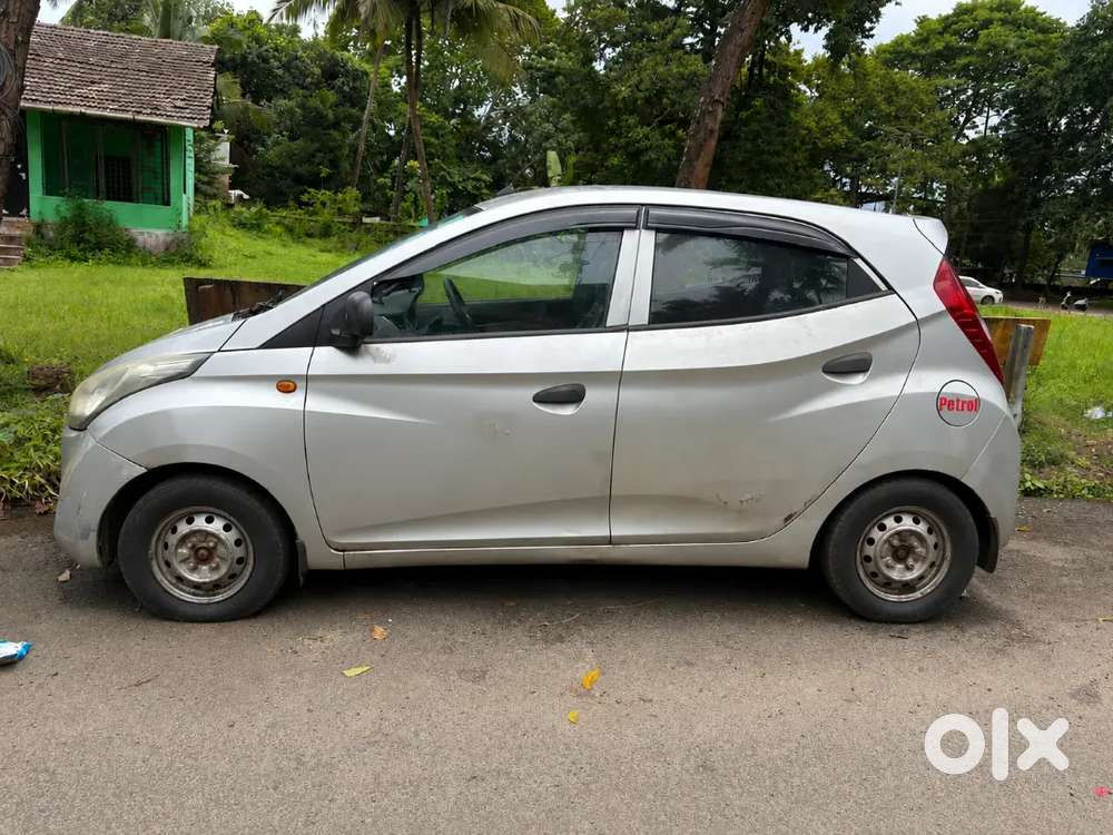 Eon Magna Petrol