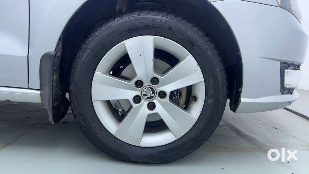 Skoda Rapid 1.6 Mpi Ambition, 2018, Petrol