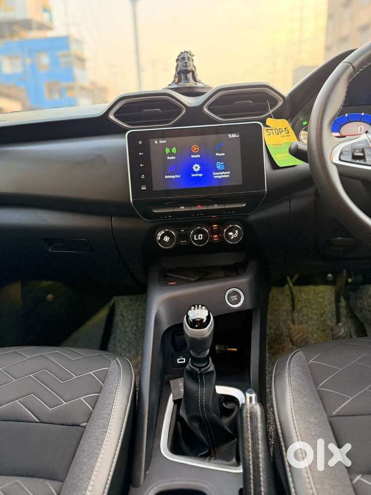 Nissan Magnite 1.0 Xv Premium Turbo (o), 2023, Petrol