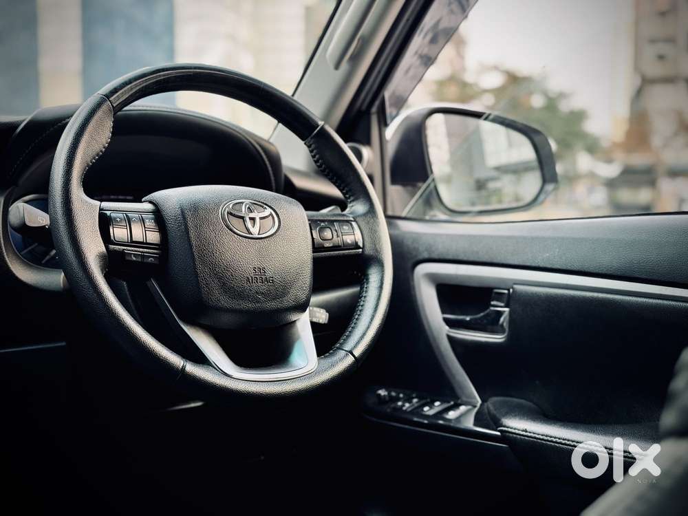 Toyota Fortuner 4x2 At 2.7 Petrol, 2022, Petrol