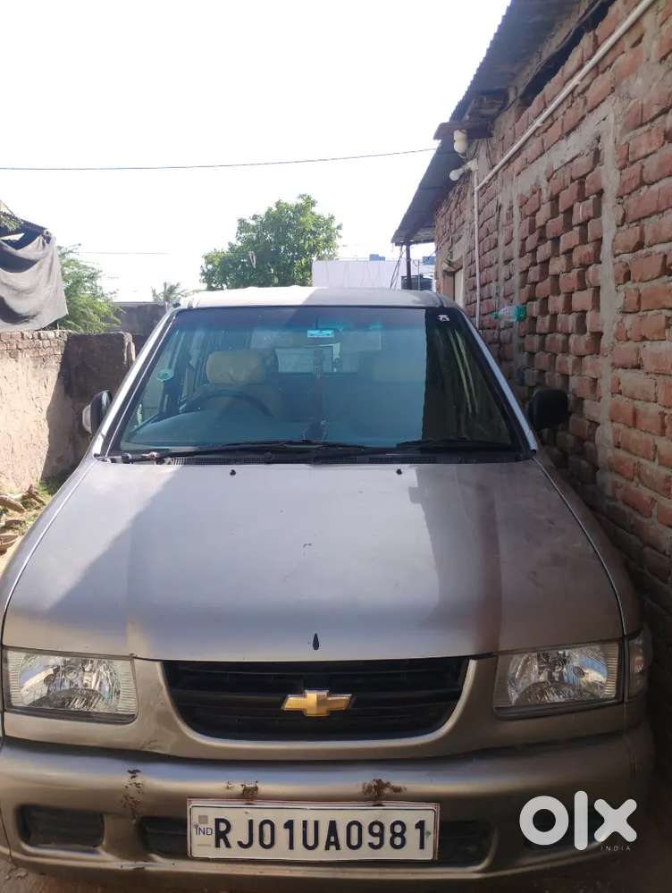 New Condition Tavera B3 10 Seater