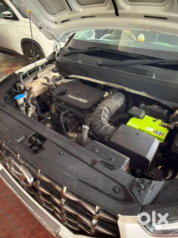 Hyundai Venue 2021 Model - Mint Condition (showroom Track)
