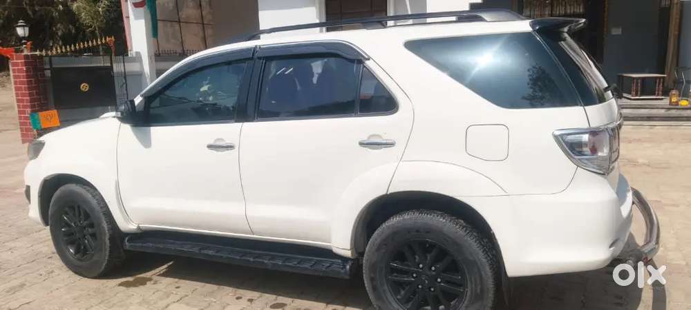 Toyota Fortuner 2012