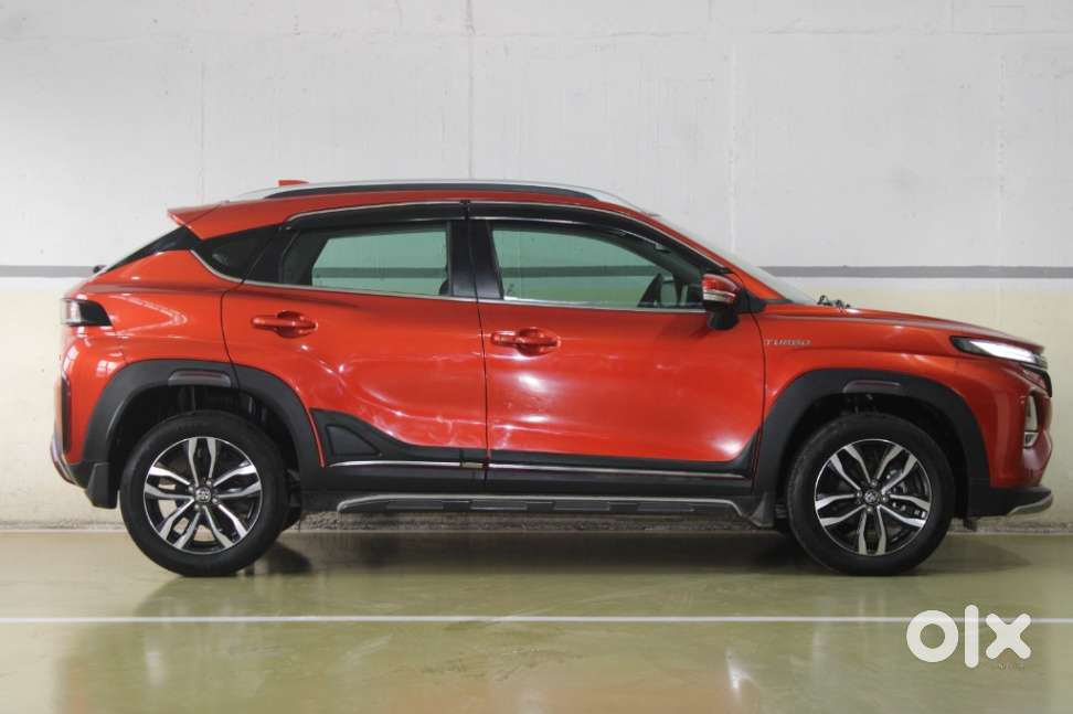 Toyota Urban Cruiser Taisor V 1.0 Petrol Mt, 2024, Petrol