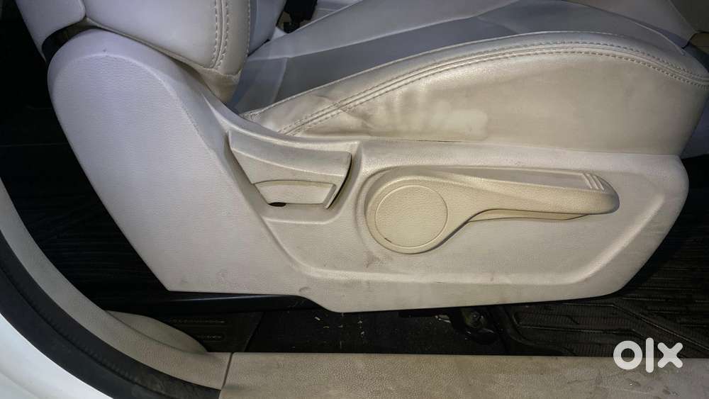Mahindra Xuv300 W8 Option, 2021, Petrol