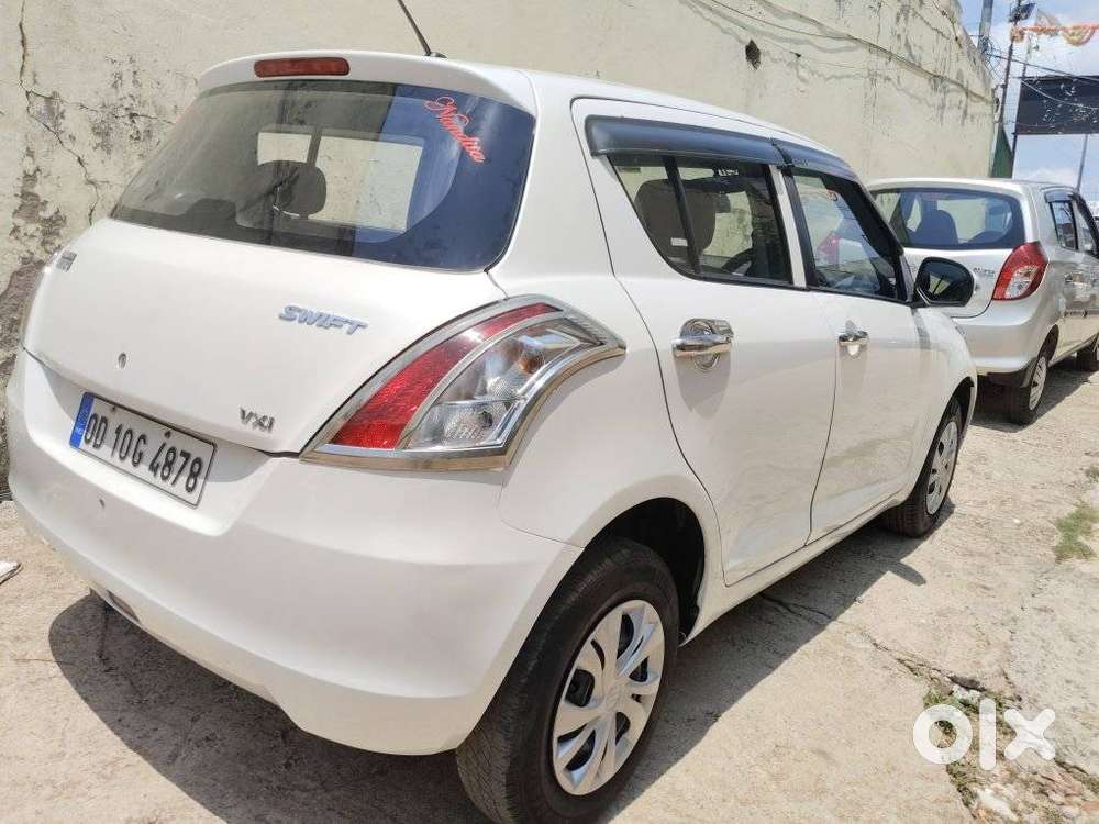Maruti Suzuki Swift Vxi Optional, 2017, Petrol
