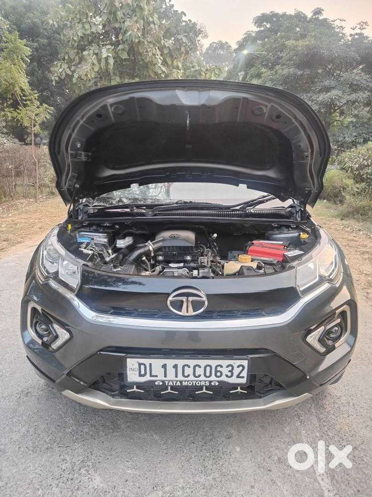 Tata Nexon 1.2 Revotron Xma Amt (s), 2020, Petrol