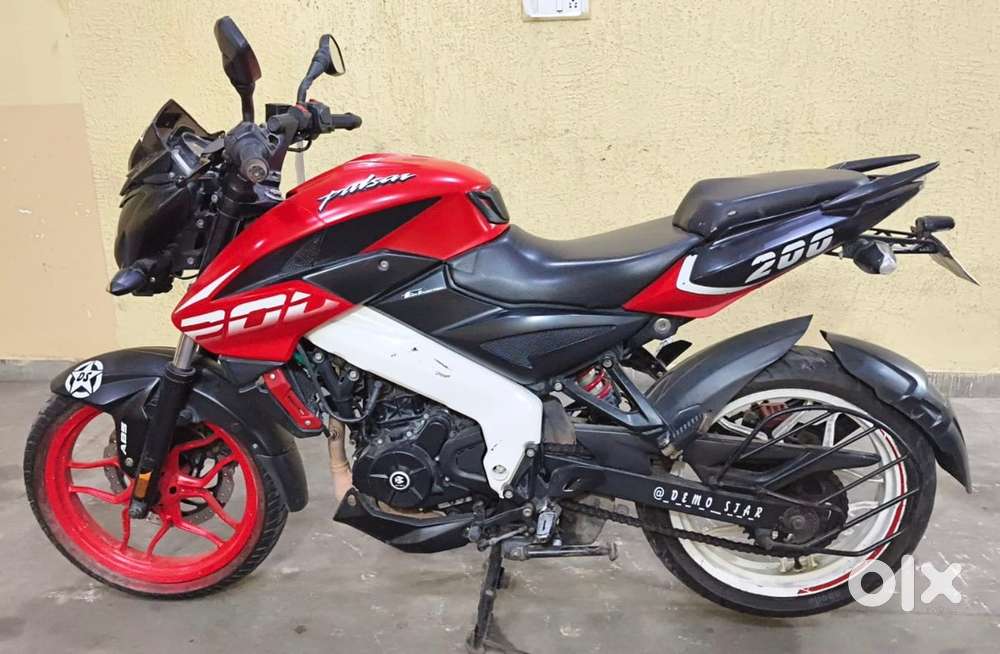 Kawasaki Bajaj Pulsar Ns 200 Bike Olx Bajaj Ns200 Ns200 2016