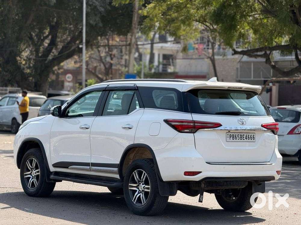 Toyota Fortuner 4x2 At 2.8 Diesel, 2022, Diesel