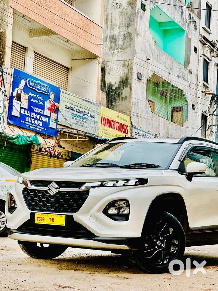 Maruti Suzuki Fronx 2025 Petrol Well Maintained Showroom Track